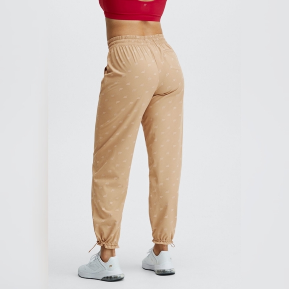 Fabletics Iggy Woven Pant - Picture 10 of 10